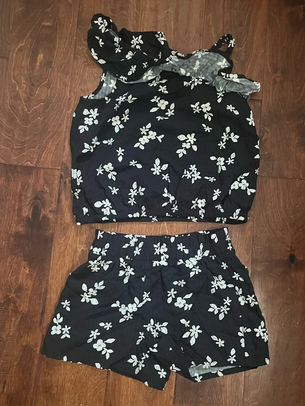 Cat & Jack Black Floral Crop Top and Shorts Set